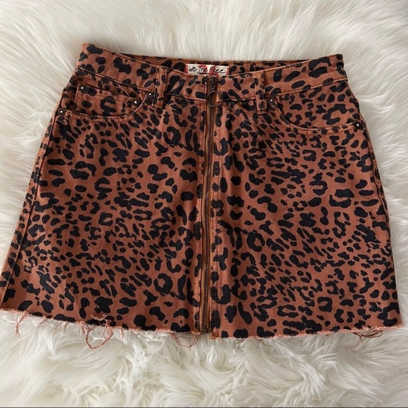 🥳HP🥳 Free People Zip It Up Leopard Print Denim Mini Skirt - Picture 6 of 12